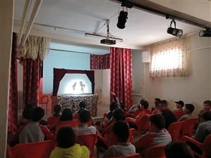 Öğrencilerimizden Anlamlı Etkinlik: Karagöz ve Hacivat Sahnede!